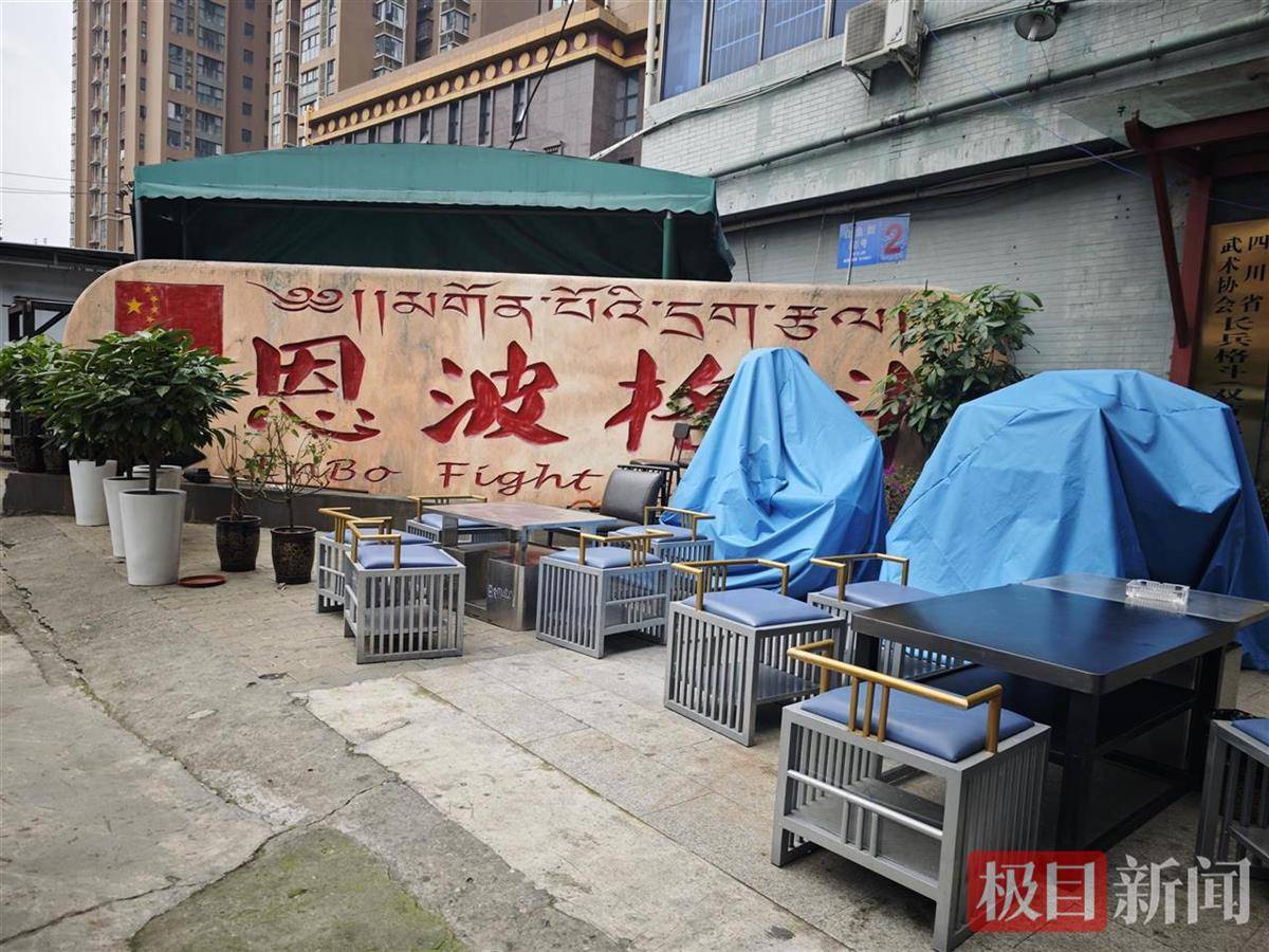 恩波格斗再次声明称“被王宝强一方哄骗”，记者探访：俱乐部仍正常训练