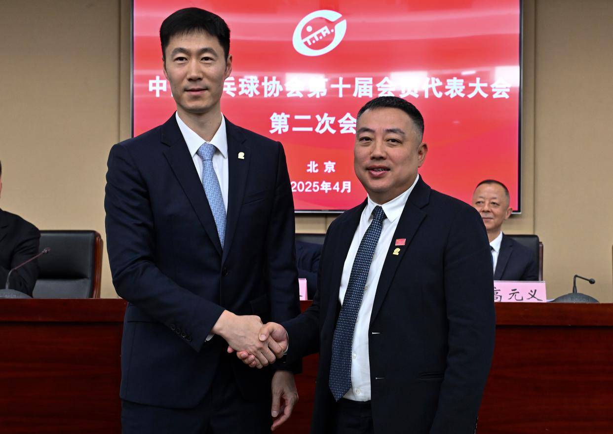 刘国梁任内最后一次发言：念稿十分钟，数度哽咽落泪
