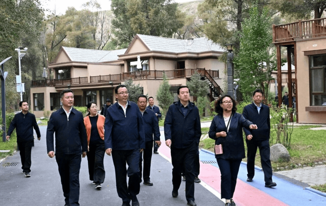 夏吾杰张胜源在祁连县、海晏县调研时强调 统筹推进高质量发展和高水平保护 全力冲刺年度经济社会发展目标