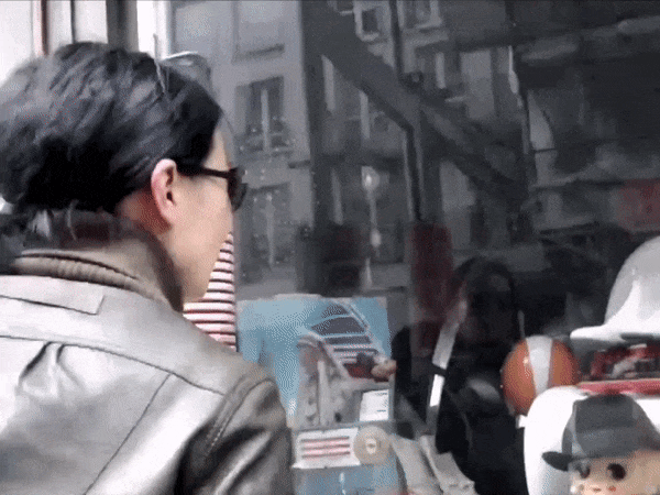 她复出两个月，秒杀内娱假人