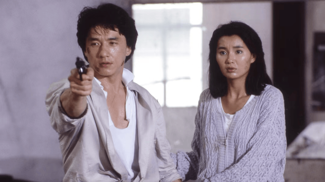 她复出两个月，秒杀内娱假人