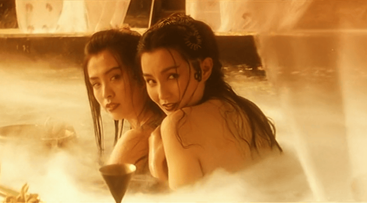 她复出两个月，秒杀内娱假人