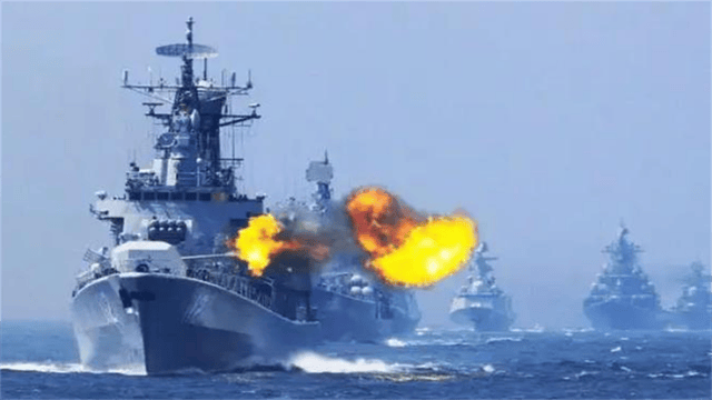 真以为南海这么好闯？美航母对华包抄，谁料1小时内2架军机坠海