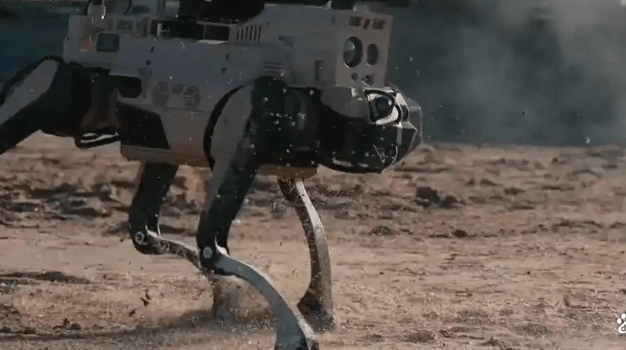 解放军“机器狼”投入台海，集群抢滩动作丝滑