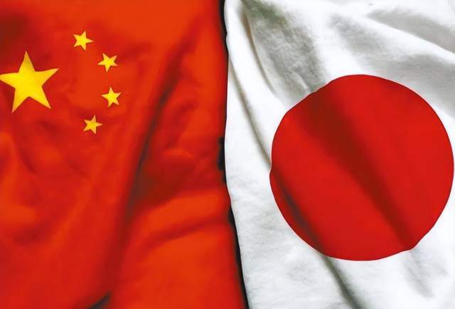 高市早苗对华摊牌，明确或武力干涉台海，中国可祭“王炸”反击