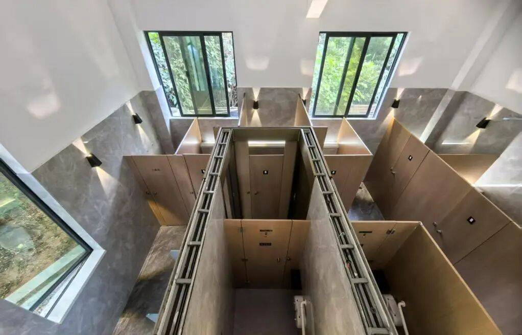 如何破解“女厕排队之困”？